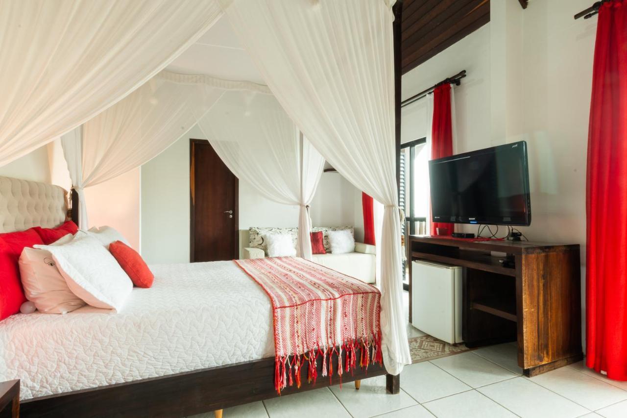 Olhos Verdes Guest House Бомбиньяс Экстерьер фото