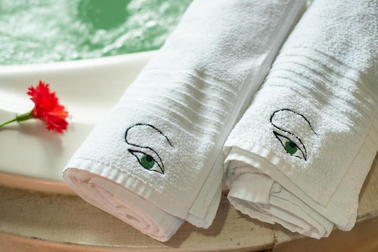 Olhos Verdes Guest House Бомбиньяс Экстерьер фото