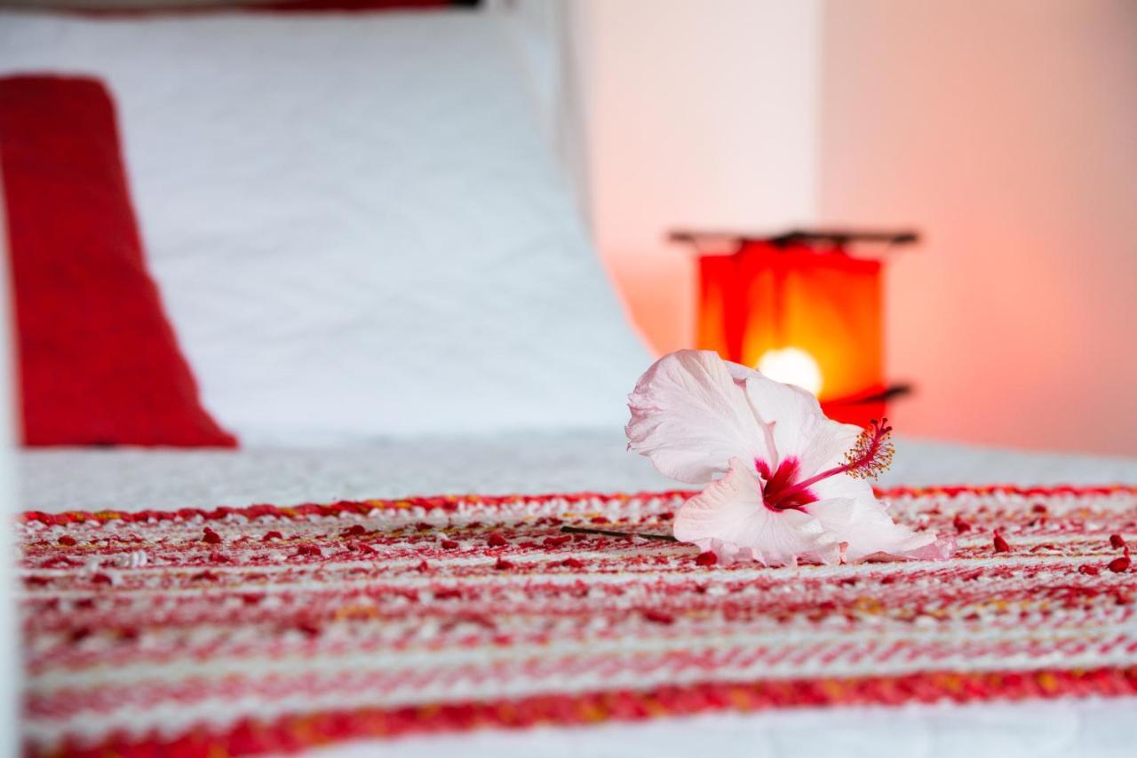 Olhos Verdes Guest House Бомбиньяс Экстерьер фото